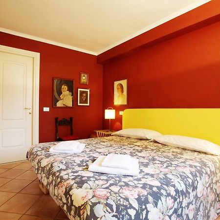 Topazio Levanto Kamer foto
