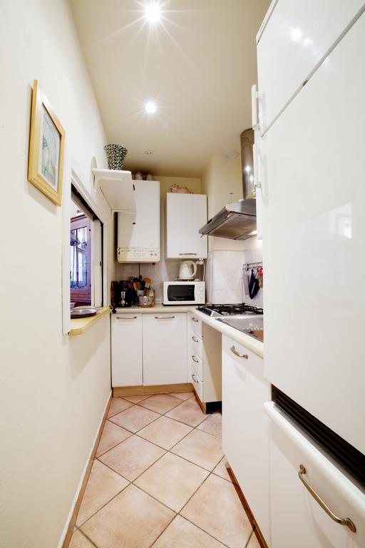 Topazio Levanto Kamer foto